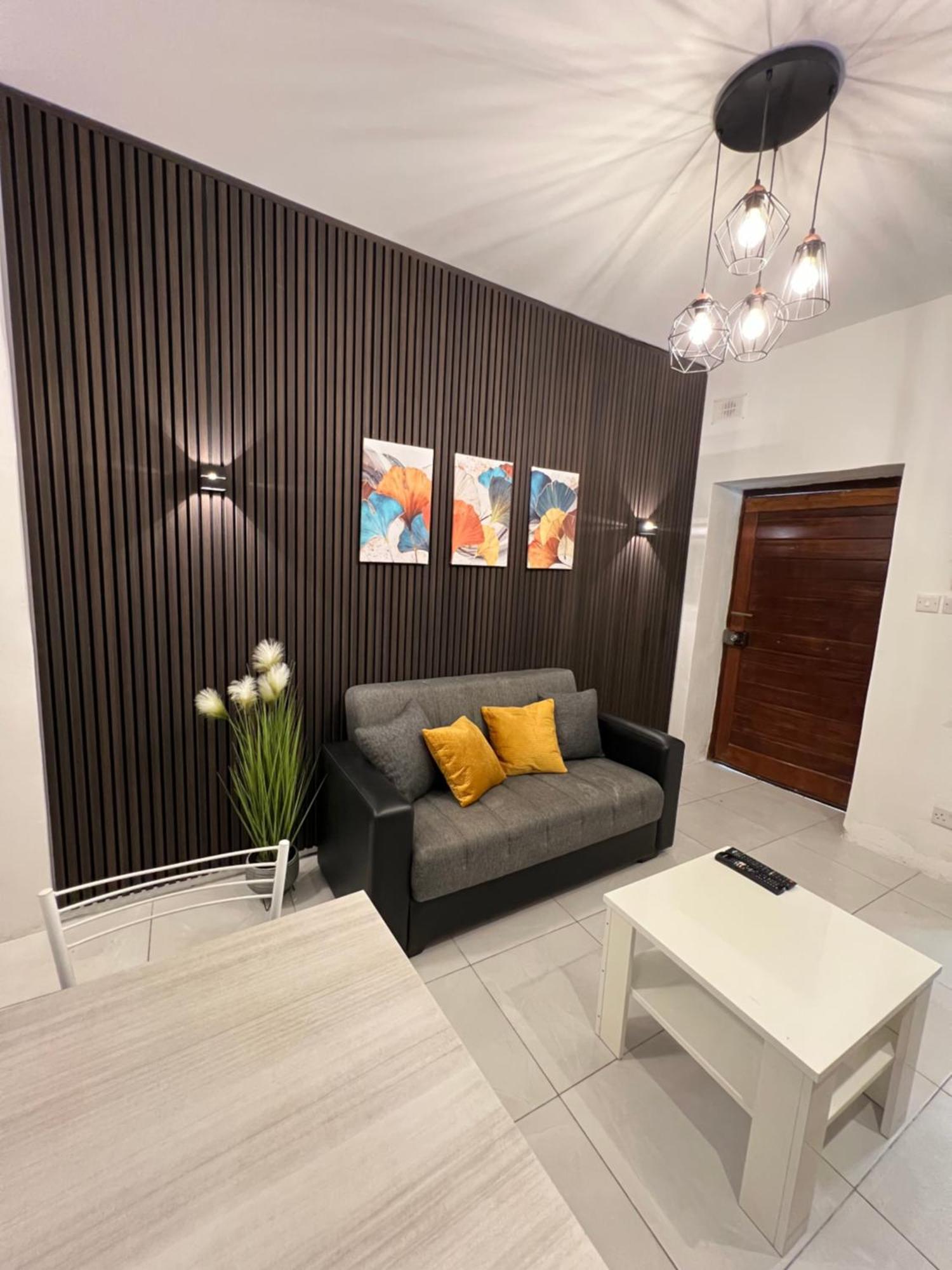 Cozy Nest: A Tiny Charm Maisonette Apartamento Sliema